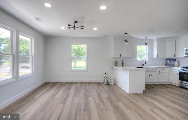 612 SEASHORE RD, Cape May, NJ 08204