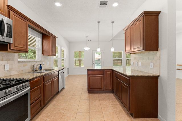 6914 Dillon Drive, Magnolia, TX 77354