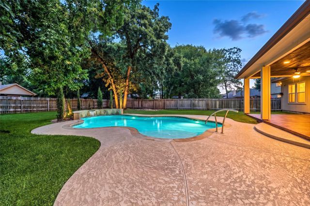 6914 Dillon Drive, Magnolia, TX 77354