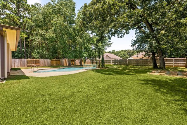 6914 Dillon Drive, Magnolia, TX 77354