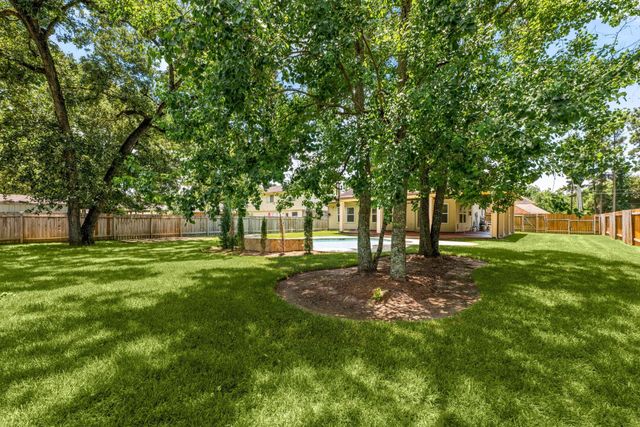 6914 Dillon Drive, Magnolia, TX 77354