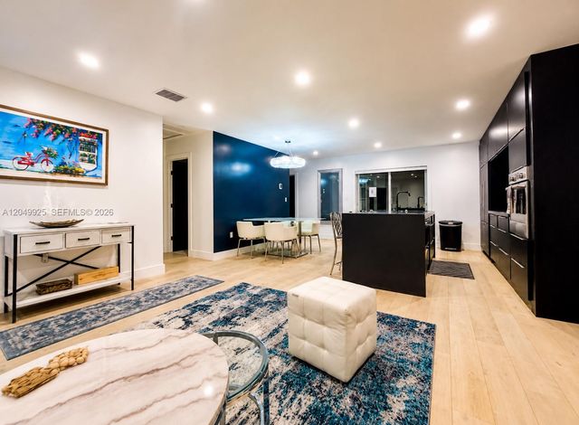 145 NW 40 St, Miami, FL 33127