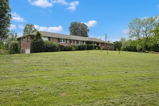 2614 Pennington Bend Rd, Nashville, TN 37214