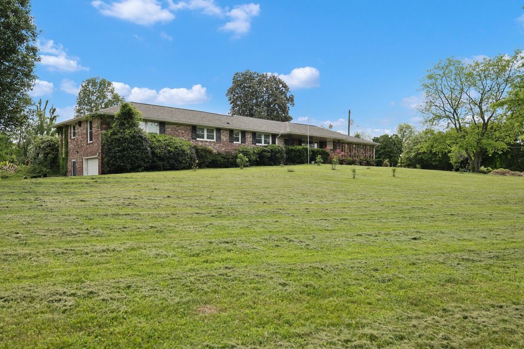 2614 Pennington Bend Rd, Nashville, TN 37214