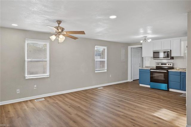 1302 Sierra DR, Suffolk, VA 23434