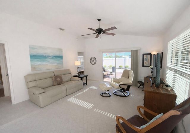437 JARQUIN WAY, The Villages, FL 32162