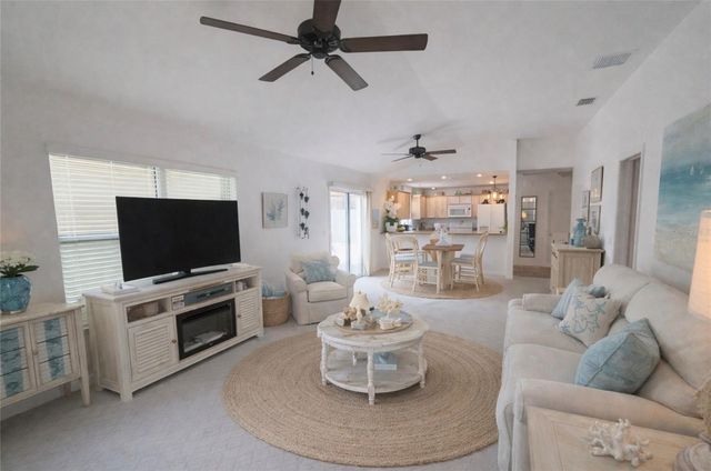 437 JARQUIN WAY, The Villages, FL 32162