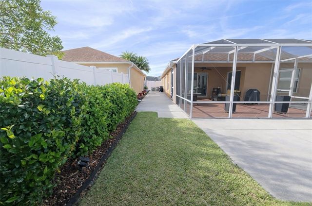 437 JARQUIN WAY, The Villages, FL 32162