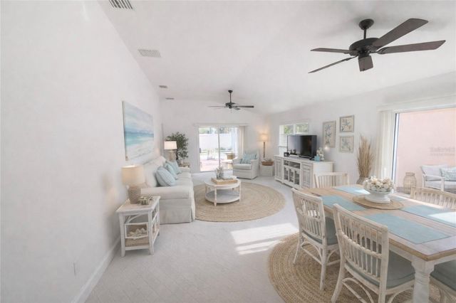 437 JARQUIN WAY, The Villages, FL 32162