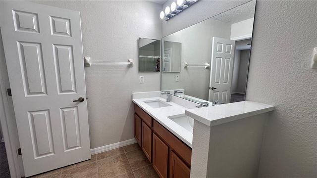 517 INTERLUDE LANE H-105, Orlando, FL 32824