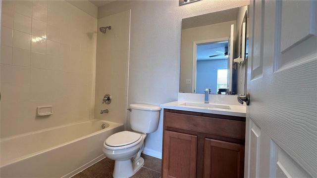 517 INTERLUDE LANE H-105, Orlando, FL 32824