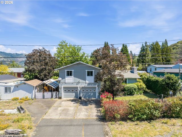 125 SUSAN St, Myrtle Creek, OR 97457