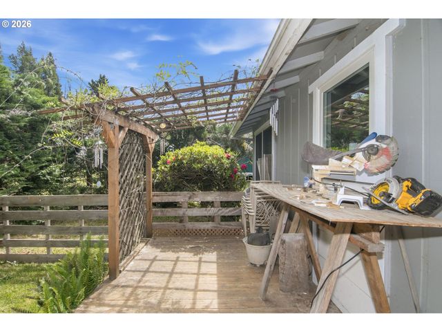 125 SUSAN St, Myrtle Creek, OR 97457