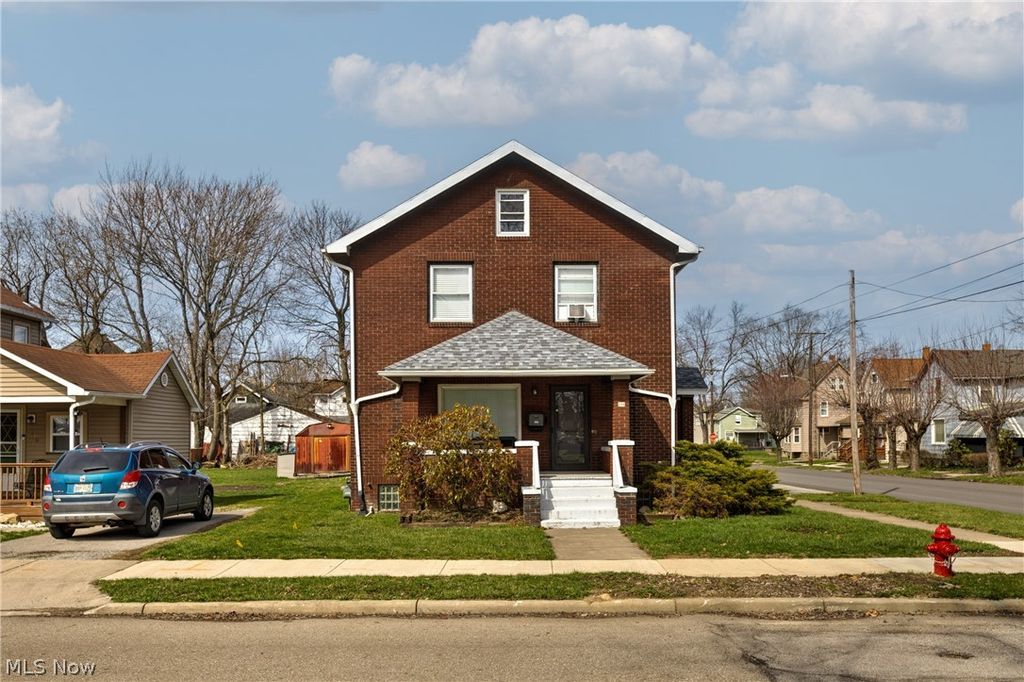 106 Neil Street, Niles, OH 44446