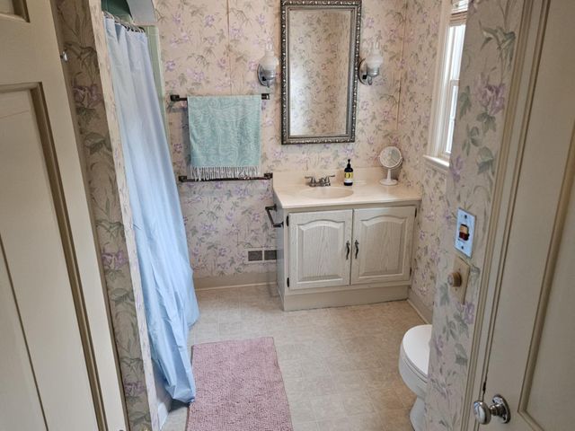 521 E Allen Street, Lancaster, OH 43130