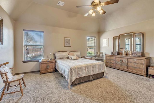 508 Old Home Place, Yukon, OK 73099