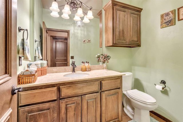 508 Old Home Place, Yukon, OK 73099