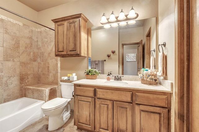 508 Old Home Place, Yukon, OK 73099