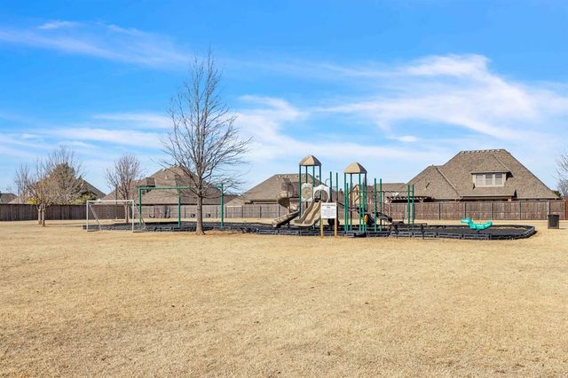 508 Old Home Place, Yukon, OK 73099