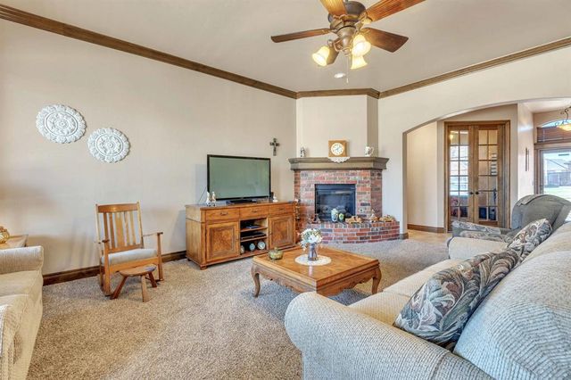 508 Old Home Place, Yukon, OK 73099