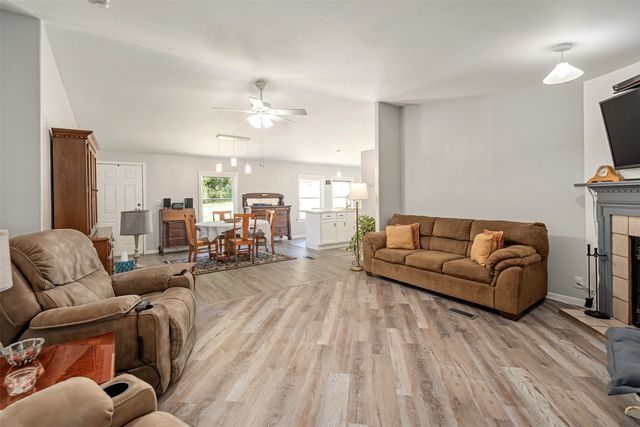 175 Kings Row, Malakoff, TX 75148