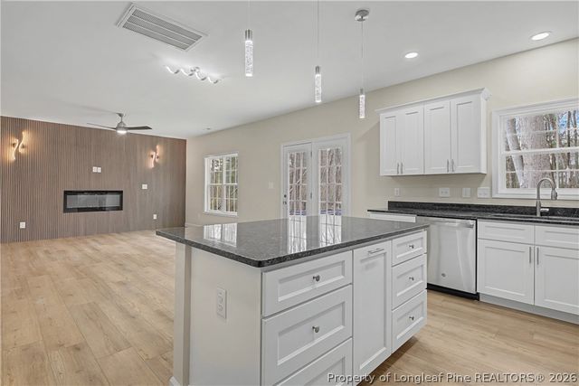 6827 Netherdale Drive, Fayetteville, NC 28314