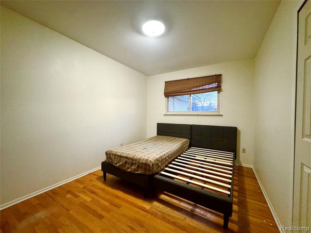 2868 Groves Drive, Sterling Heights, MI 48310