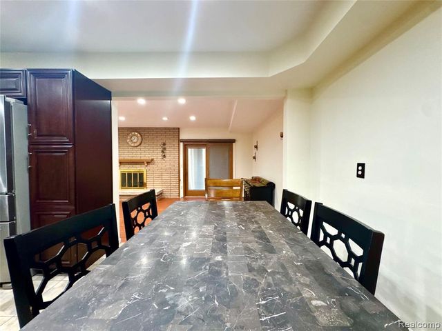 2868 Groves Drive, Sterling Heights, MI 48310