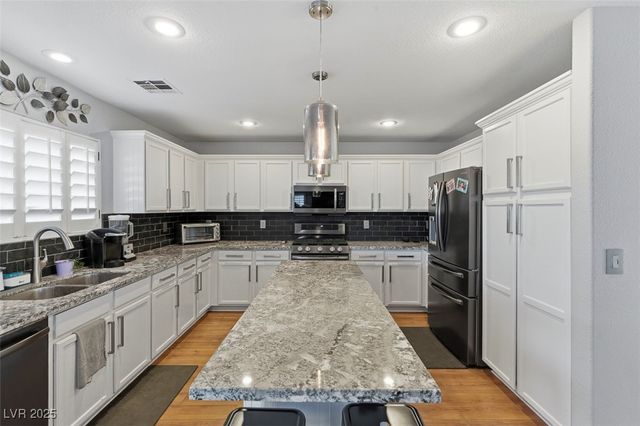 212 Stour Lane, Las Vegas, NV 89144