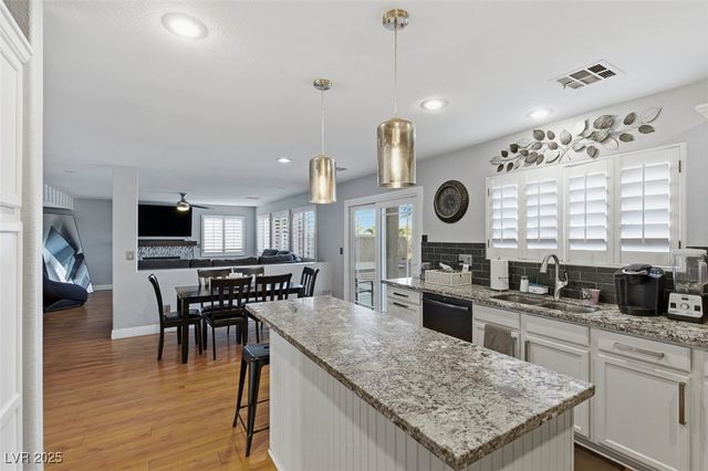 212 Stour Lane, Las Vegas, NV 89144