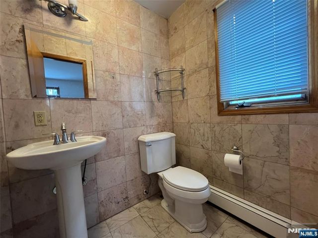 2463 2nd Street, Fort Lee, NJ 07024