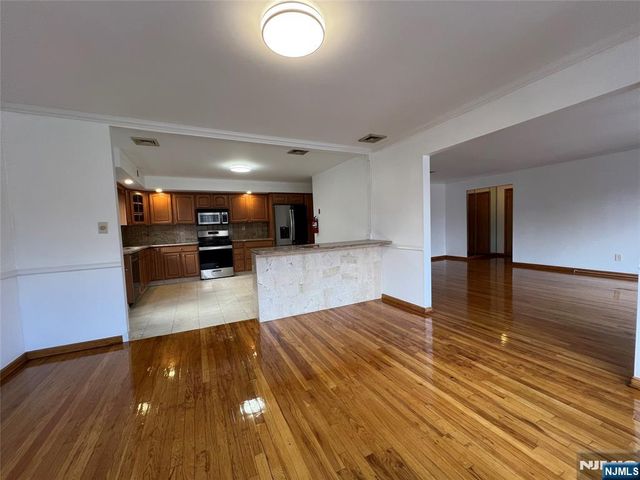 2463 2nd Street, Fort Lee, NJ 07024