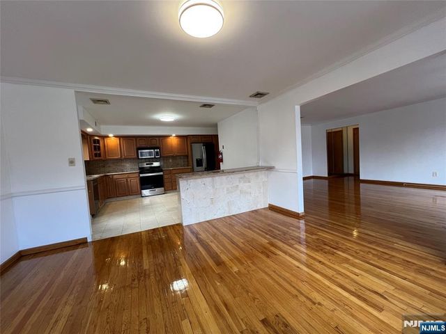 2463 2nd Street, Fort Lee, NJ 07024