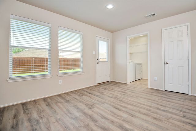 2412 Clairborne Drive, Fort Worth, TX 76177