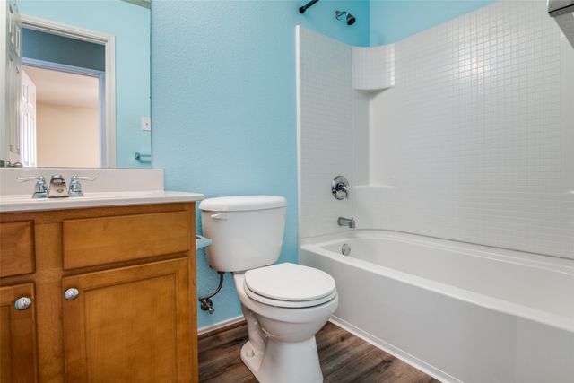 2412 Clairborne Drive, Fort Worth, TX 76177