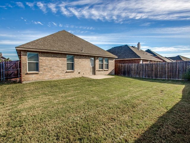 2412 Clairborne Drive, Fort Worth, TX 76177