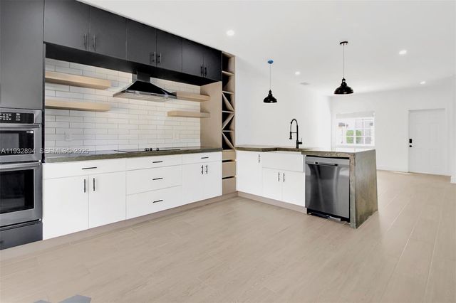 16911 SW 137th Ct, Miami, FL 33177