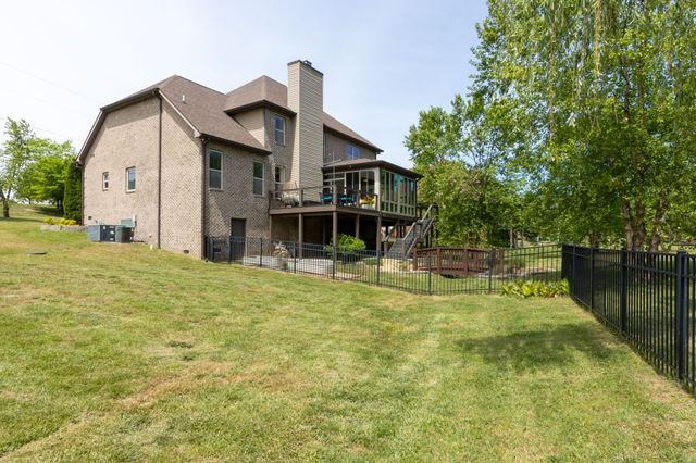 843 Ridgetop Dr, Mount Juliet, TN 37122