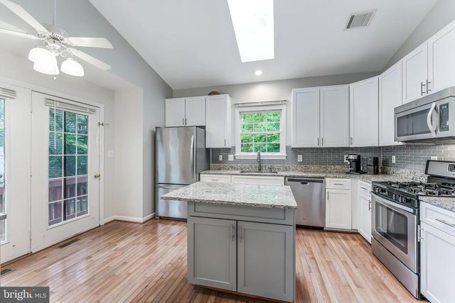5715 FLAGLER DR, Centreville, VA 20120