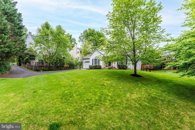5715 FLAGLER DR, Centreville, VA 20120