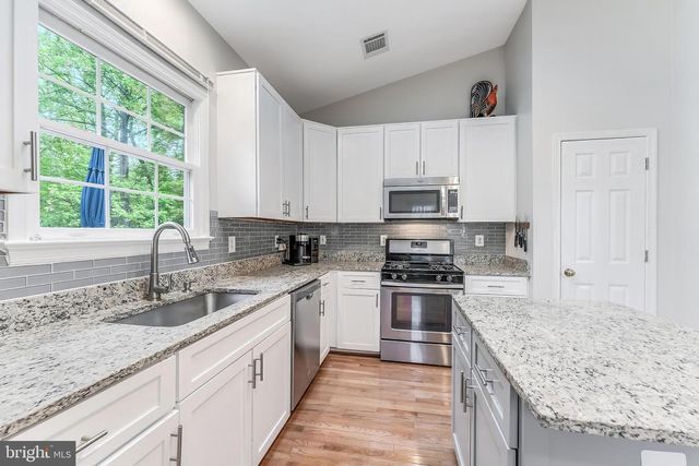 5715 FLAGLER DR, Centreville, VA 20120