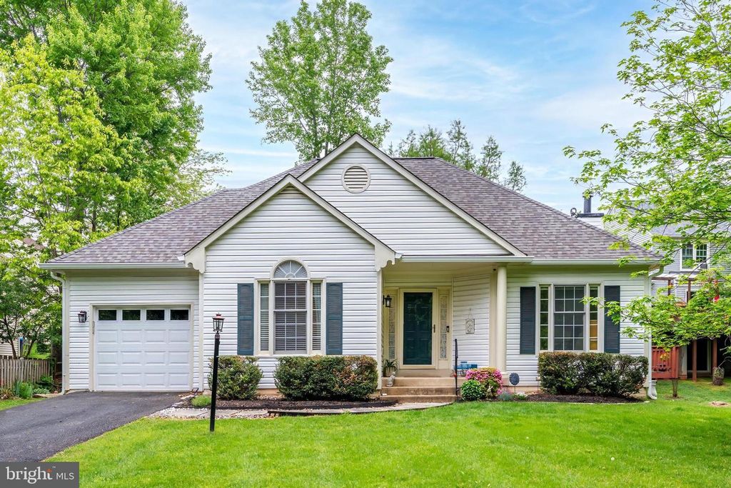 5715 FLAGLER DR, Centreville, VA 20120