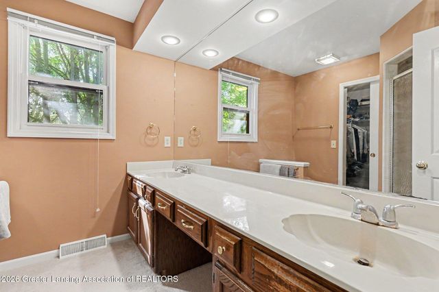 5836 Wood Valley Drive, Haslett, MI 48840