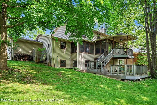 5836 Wood Valley Drive, Haslett, MI 48840