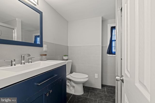 1011 ELMWOOD AVE, Blackwood, NJ 08012