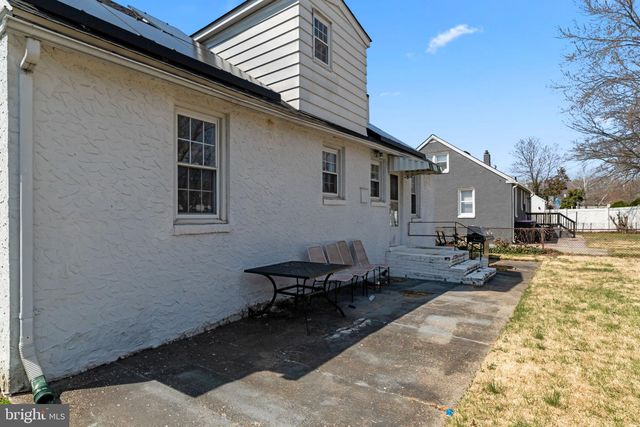 1011 ELMWOOD AVE, Blackwood, NJ 08012