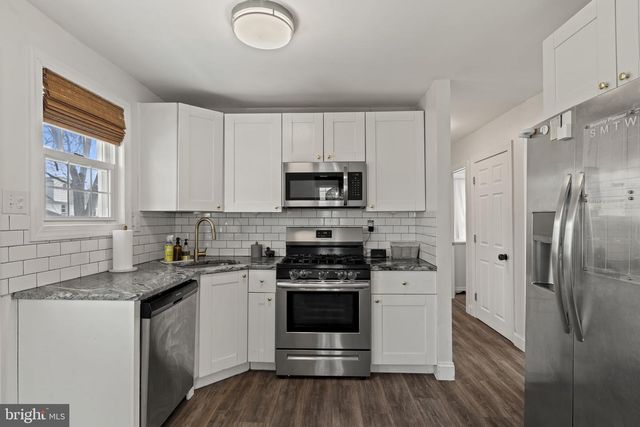 1011 ELMWOOD AVE, Blackwood, NJ 08012