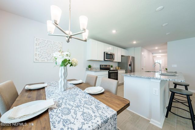 5268 SAWMILL POINT Way 8, Jacksonville, FL 32210