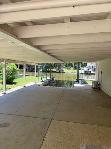 308 Bayou Tranquille Rd, Pierre Part, LA 70339