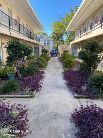 916 & 924 CHILDREN Way, Jacksonville, FL 32207